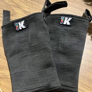 1Kilo Competition Knee Sleeves